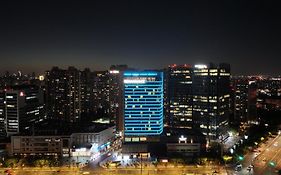 明捷萬麗酒店 